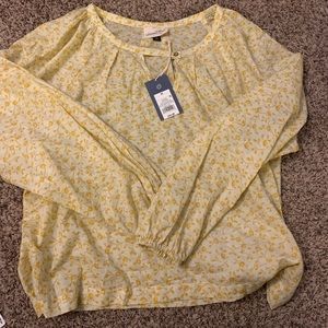 Universal Threads pale blouse
